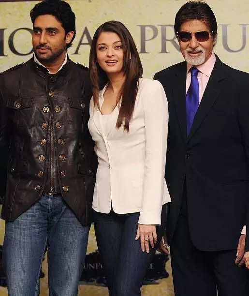 Amitabh Bachchan gives advice to married couples amid divorce rumours between Aishwarya Rai and Abhishek Bachchan Filmymeet