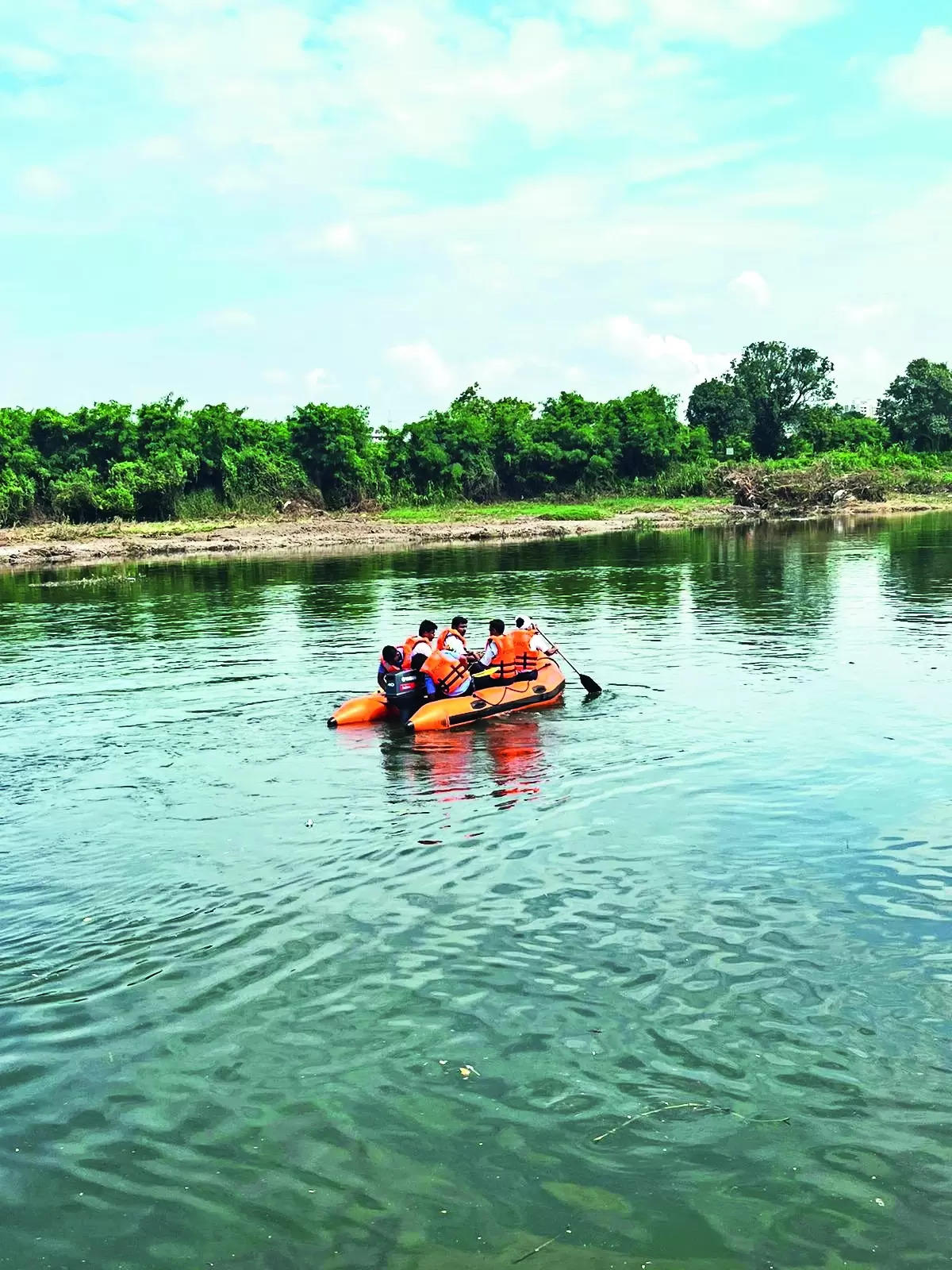 2 students die after river trip, another still missing