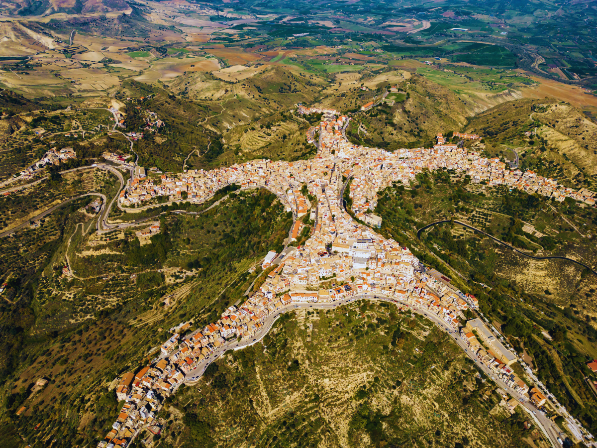 Centuripe: The fascinating ‘Human-Shaped’ village in Italy