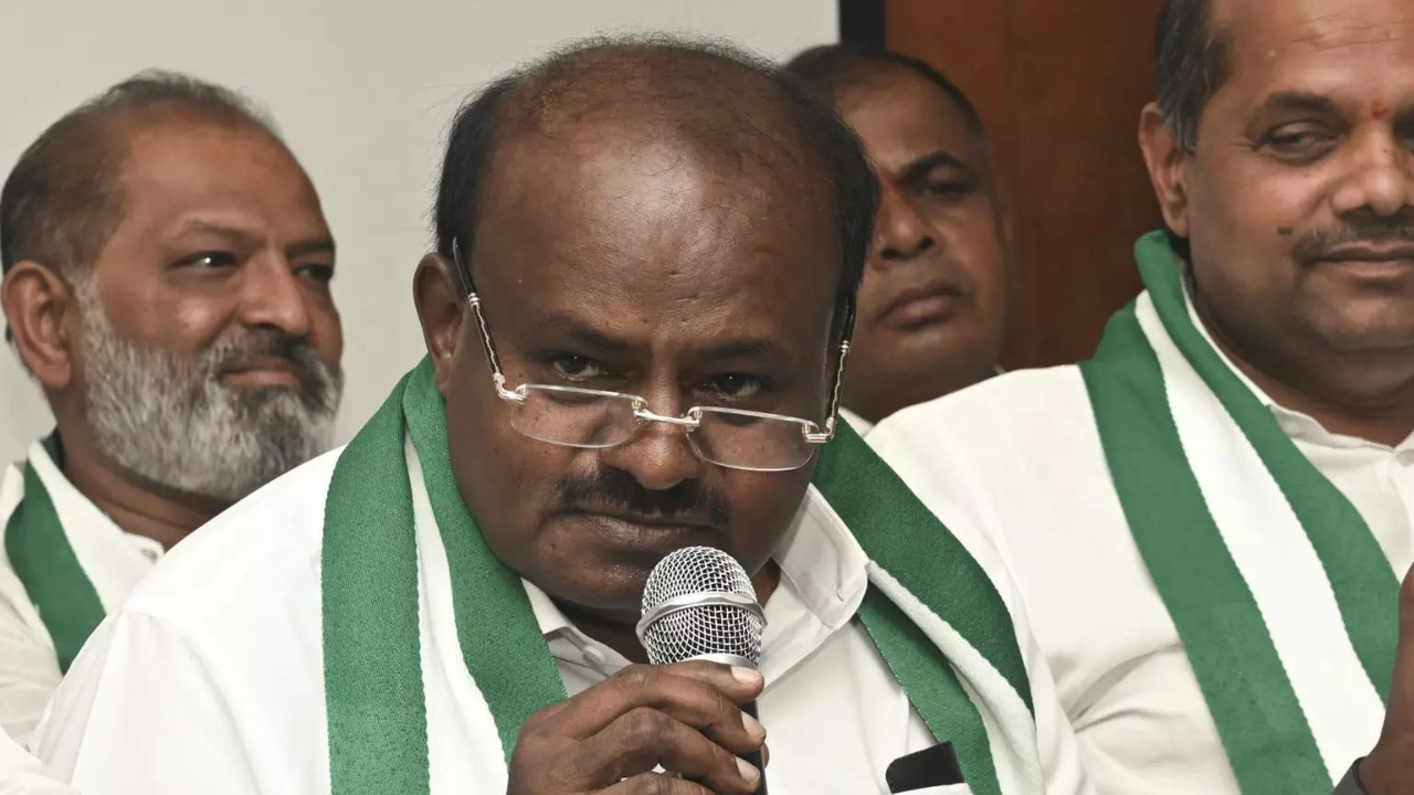 Mining scam: SIT seeks governor's nod to file chargesheet against HD Kumaraswamy