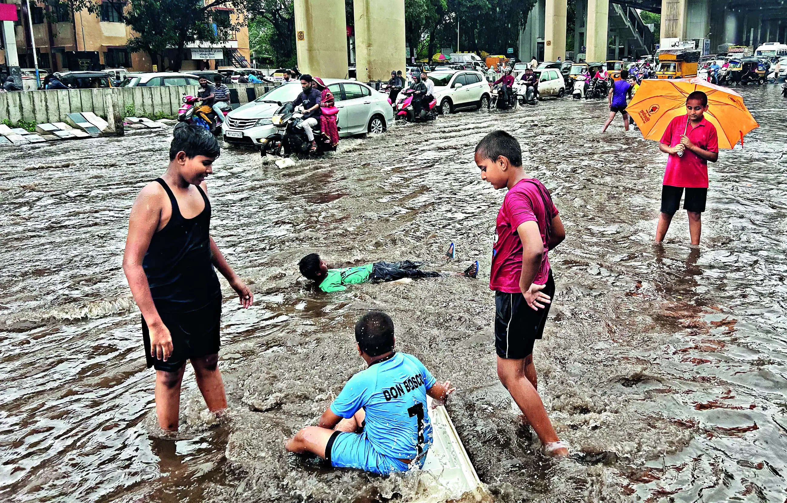 Another downpour, same old issue of waterlogging in and around Yerawada