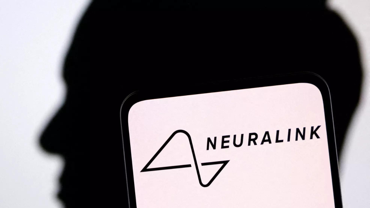 Musk's Neuralink says second trial implant went well, no thread retraction issue