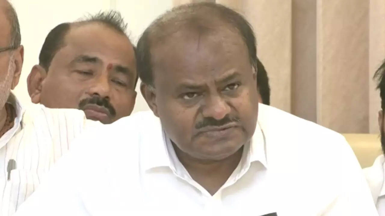 Cabinet may advise governor Thaawar Chand Gehlot to sanction prosecution of HD Kumaraswamy