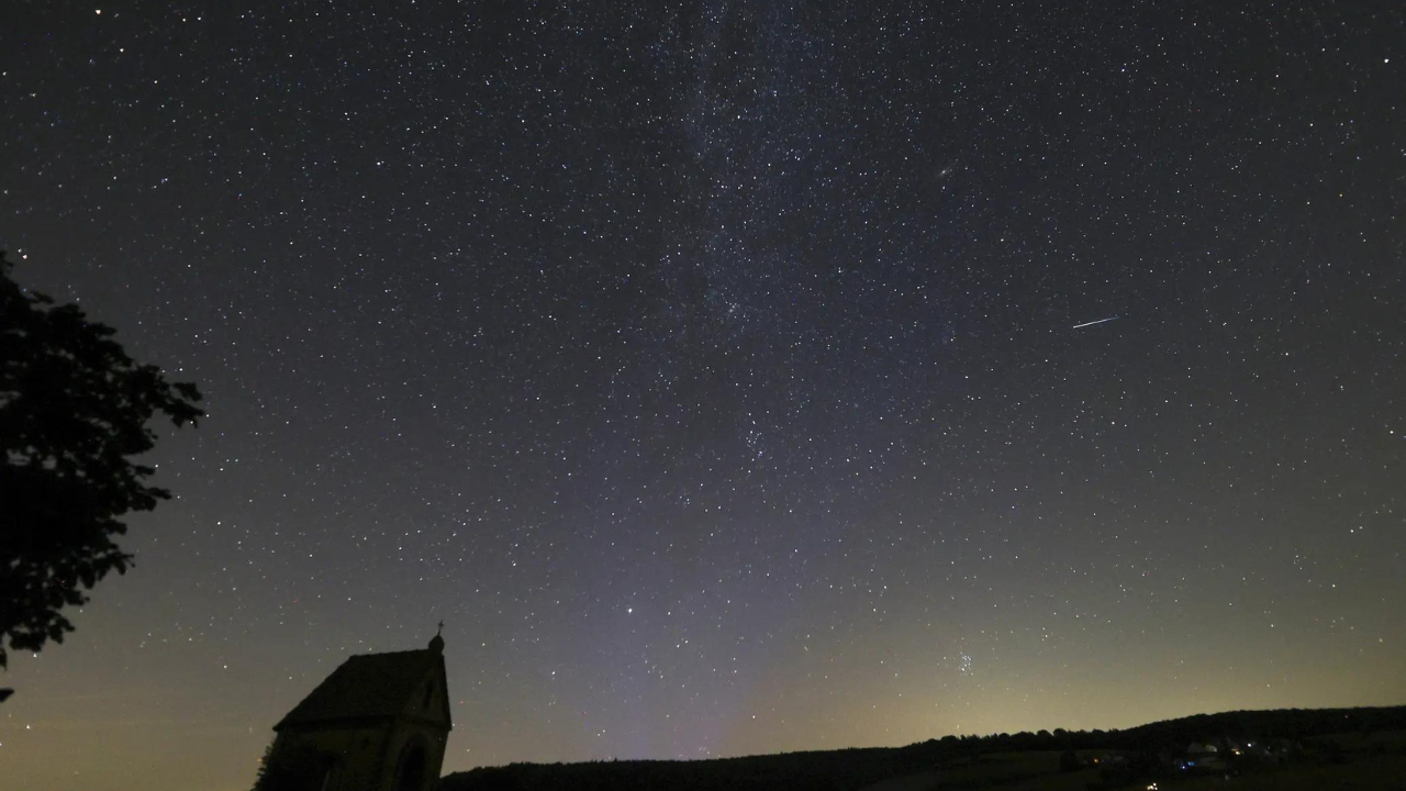 'Million miles an hour': Astronomy student discovers mysterious high-speed object racing through space