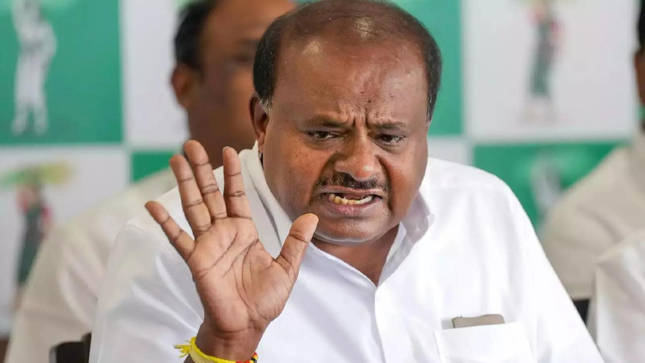 CM: Will arrest HDK if warranted; Not scared, says Kumaraswamy