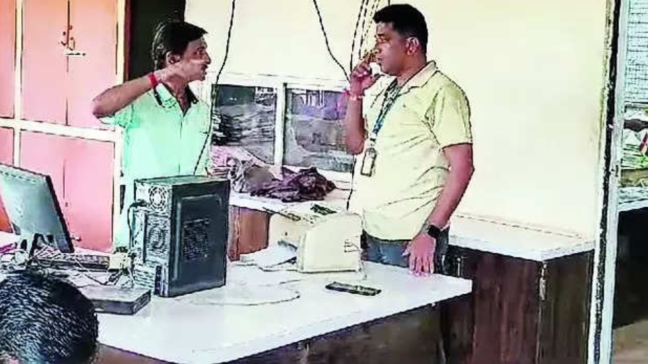 Badlapur school sex abuse: Give him death if guilty, says mother of accused