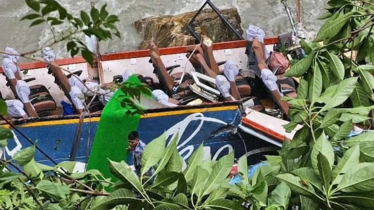 24 dead as bus carrying 43 Indians plunges into river in Nepal