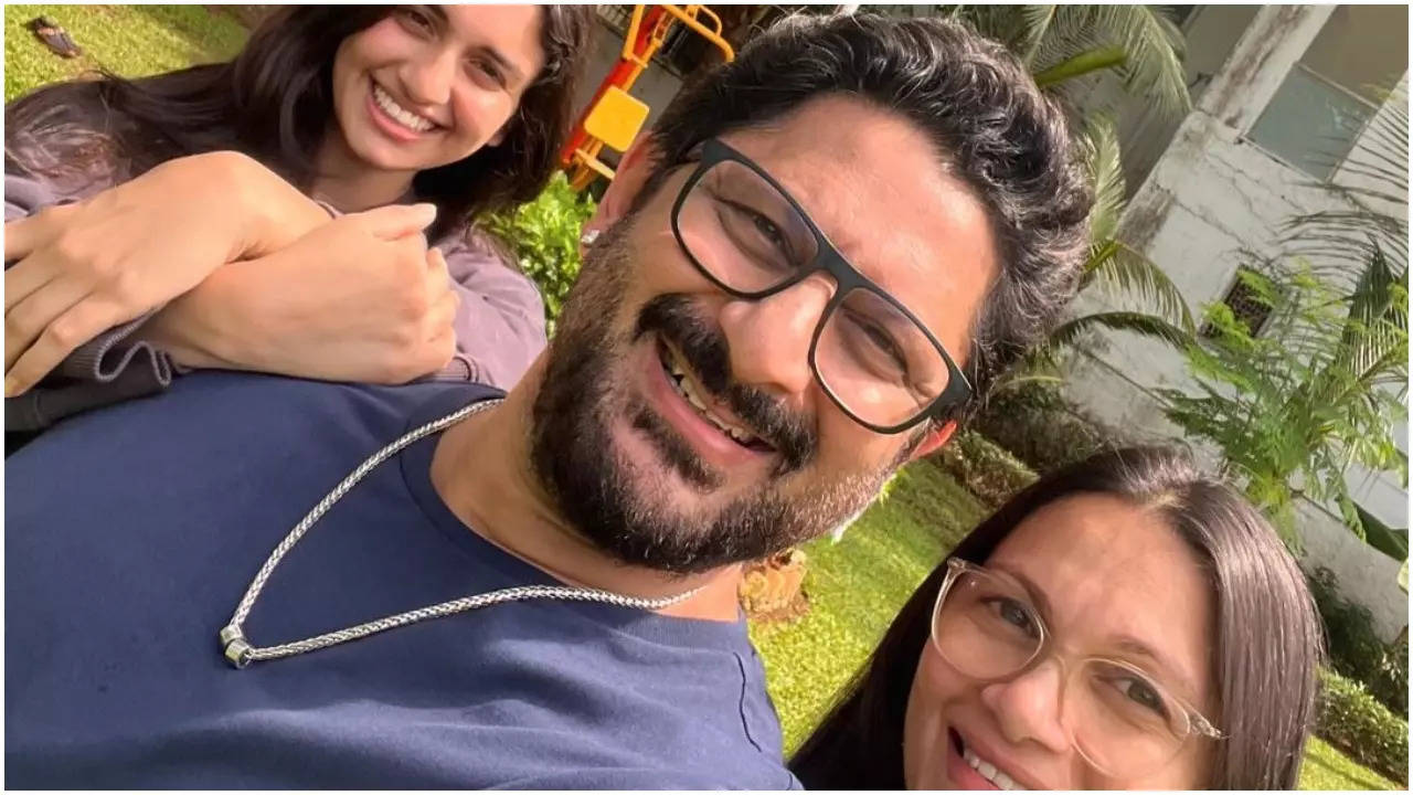 Arshad disables Instagram comments on family photo