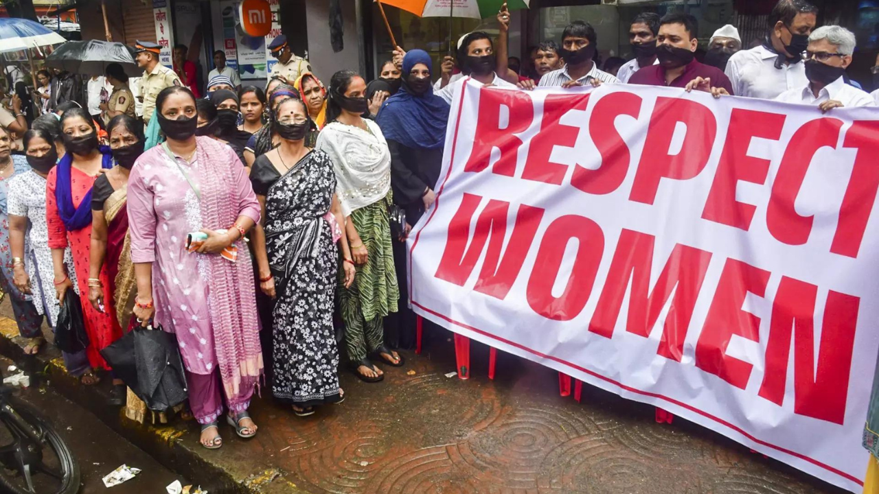 MVA protests sexual assault on toddlers in Badlapur