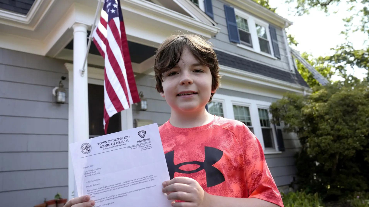 Community raise $20,000 after health department shutsdown 12-year-old's ice cream stand