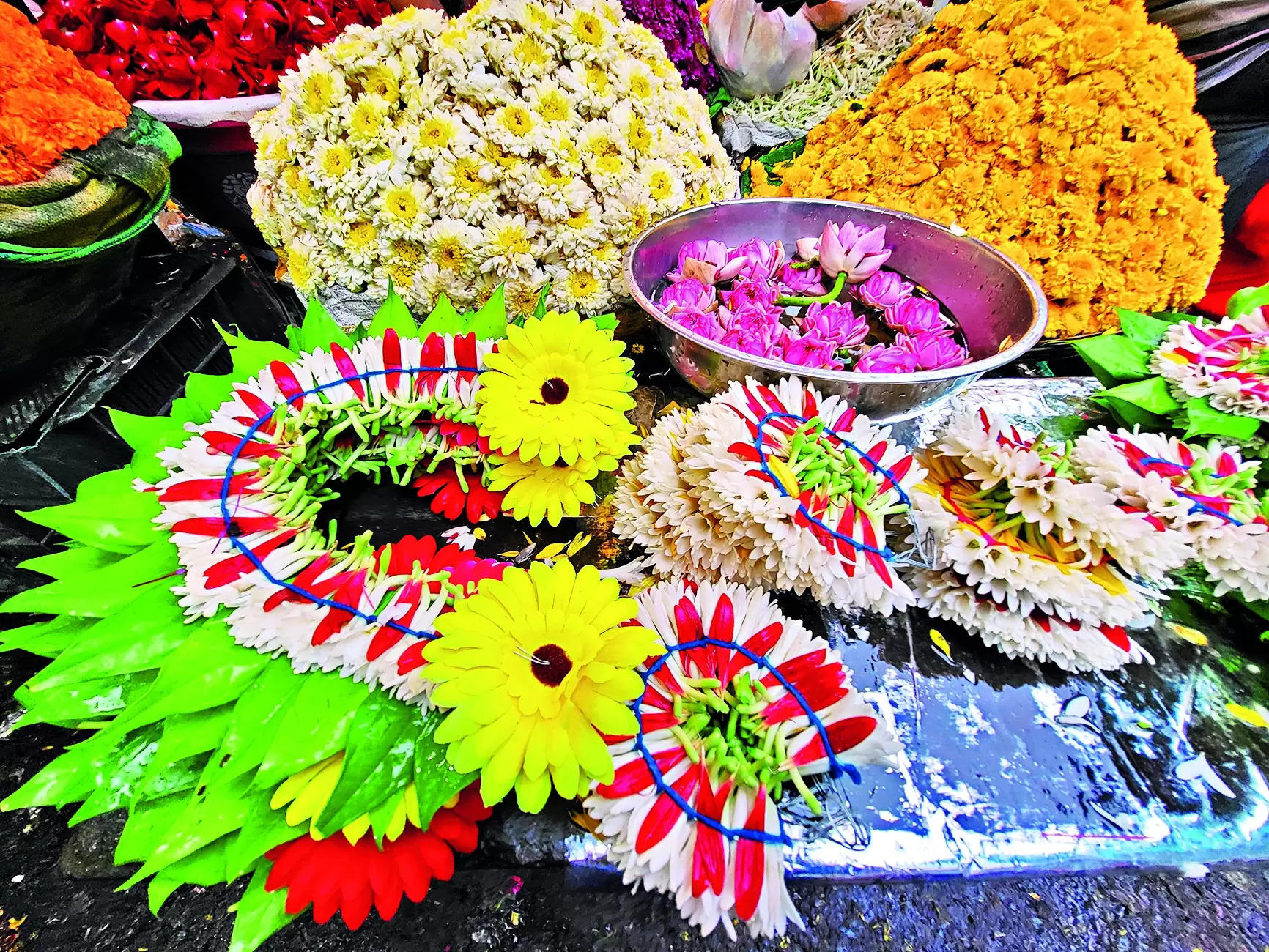 Pune turns into colourful canvas of petals in each corner