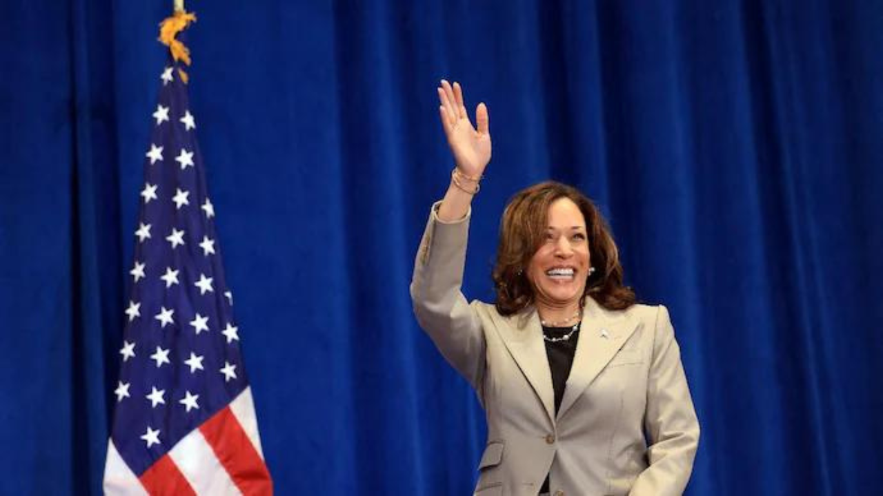 Tension in Kamala Harris' 'Frankenstein' team amid clashes between Obama, Biden alums