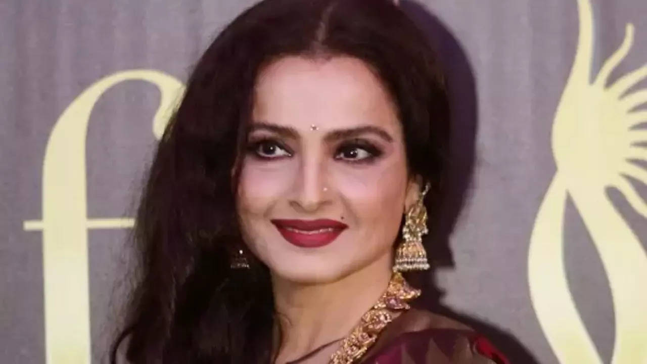 When Rekha called herself a 'badnaam' actress with a rotten past: 'It's sheer fluke that I have not got pregnant' | Hindi Movie News Filmymeet