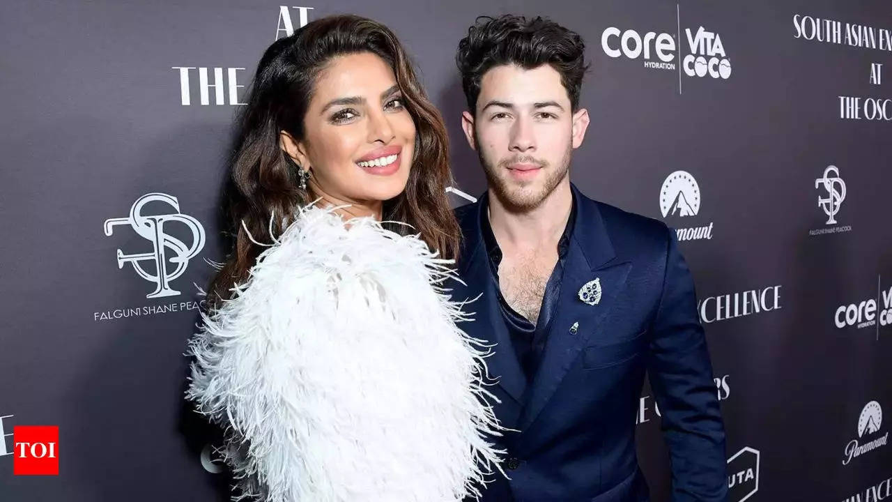 Nick goes 'wow' over Priyanka's latest photoshoot