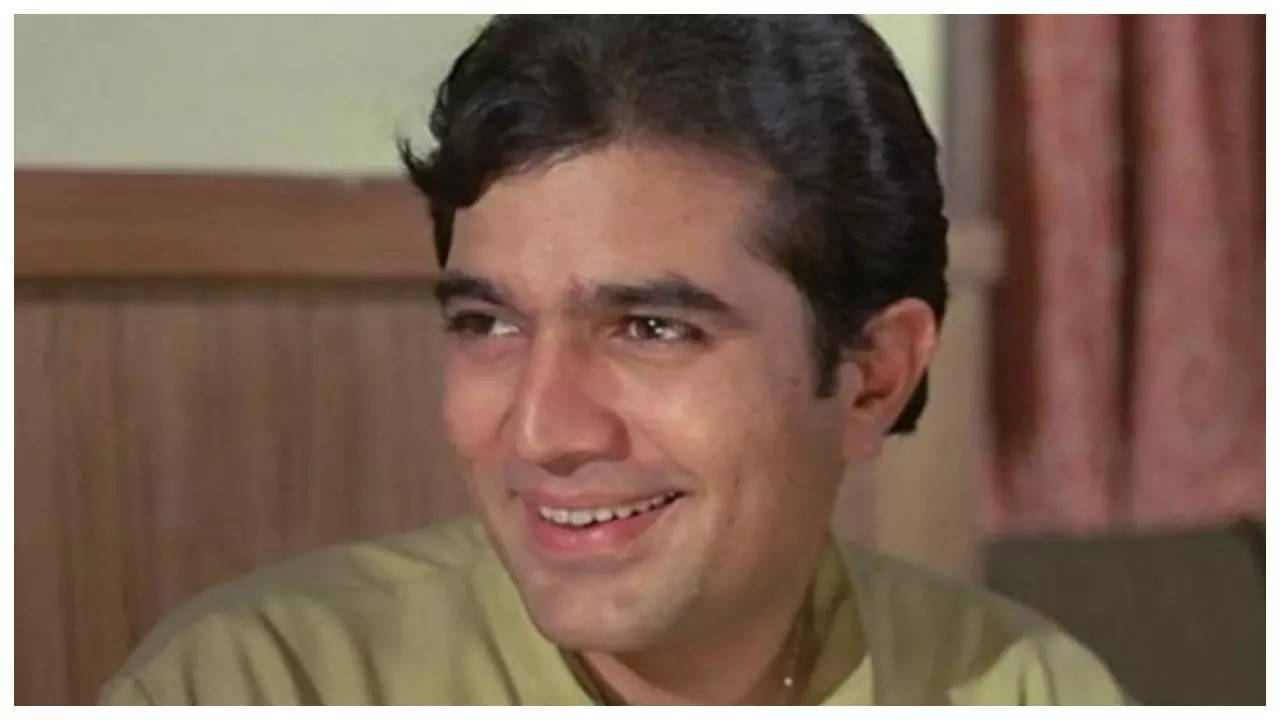 When Rajesh Khanna opened up about turning to alcohol after his career downfall, also doubted the existence of God | Hindi Movie News Filmymeet