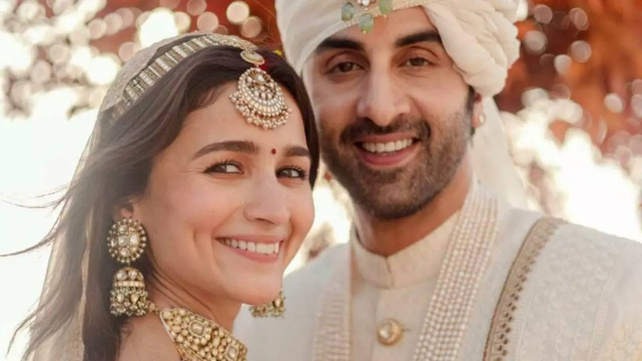 Ranbir Kapoor: When Ranbir Kapoor imagined having grandkids with Alia Bhatt when he first met her on 'Brahmastra' sets: 'That day, we got married in our heads' Filmymeet