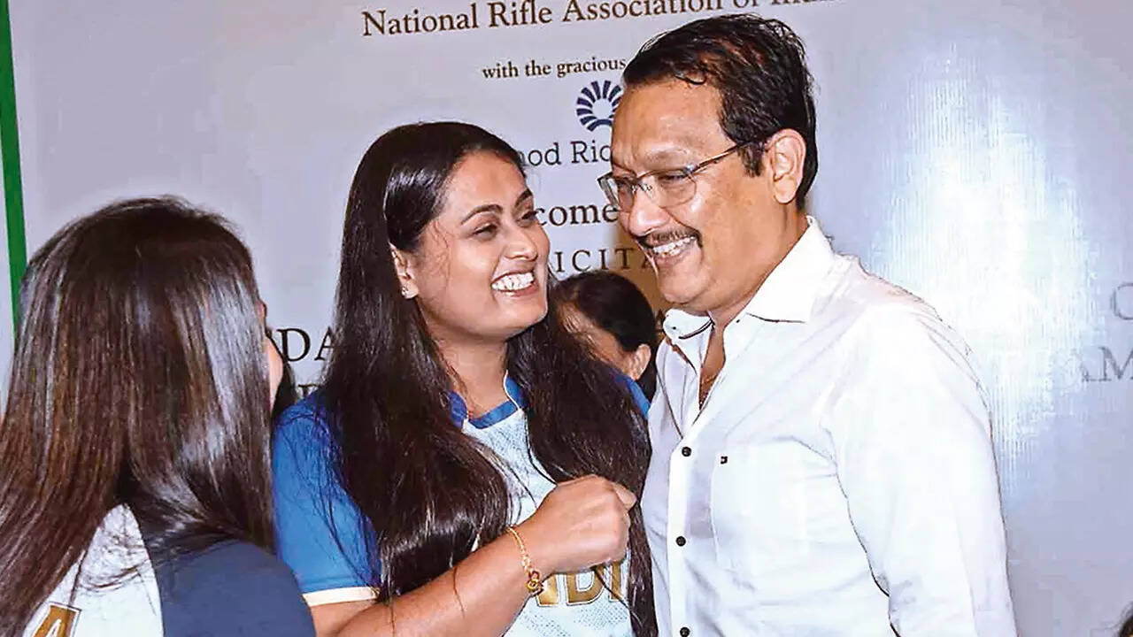 Shreyasi Singh with coach Jaspal Rana