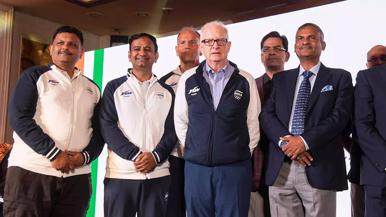 (L-R) Coaches Samresh Jung, Manoj Kumar, Thomas Farnick and Dr Pierre Beauchamp
