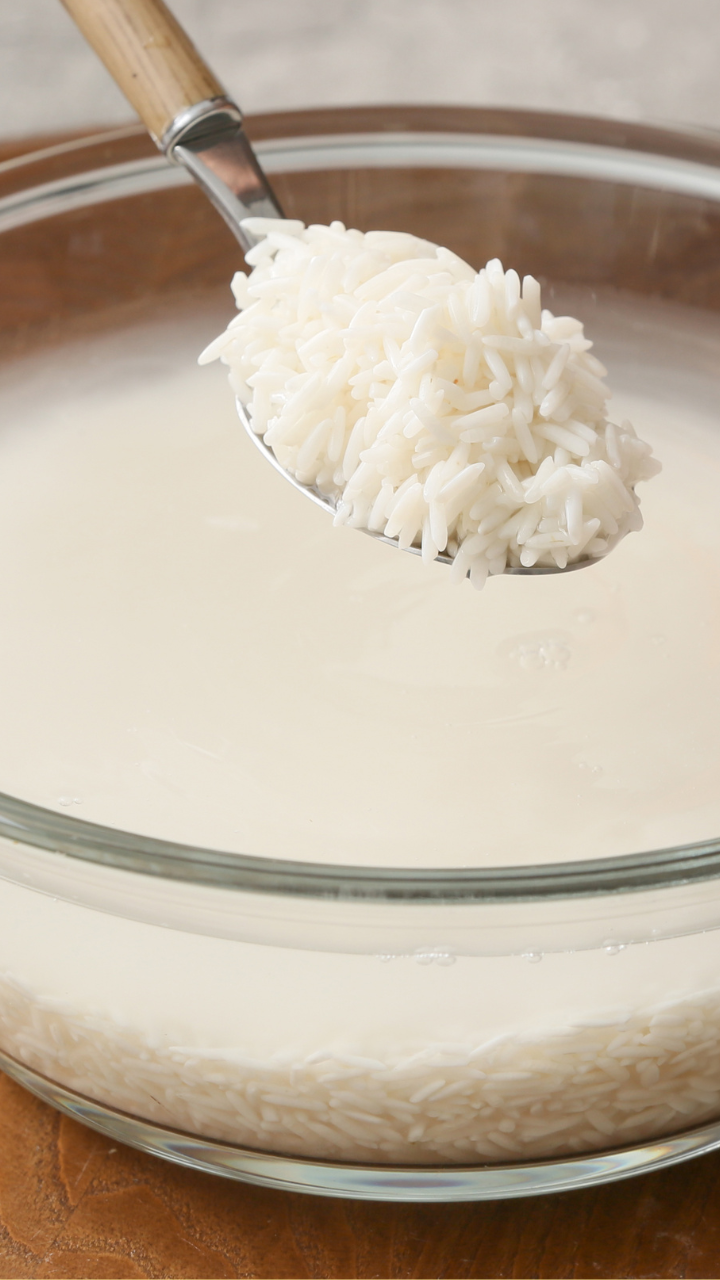 9 reasons why cooked rice water is good for health