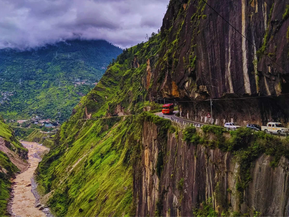 5 Indian roads that are NOT for the faint-hearted