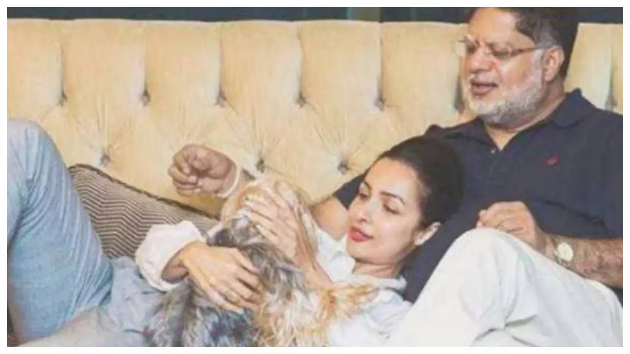 Malaika Arora shares a heartfelt note on father's demise: 'He was a gentle soul, devoted grandfather, loving husband and out best friend' | Filmymeet