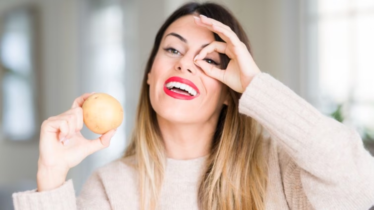 How to make a potato face mask for flawless skin