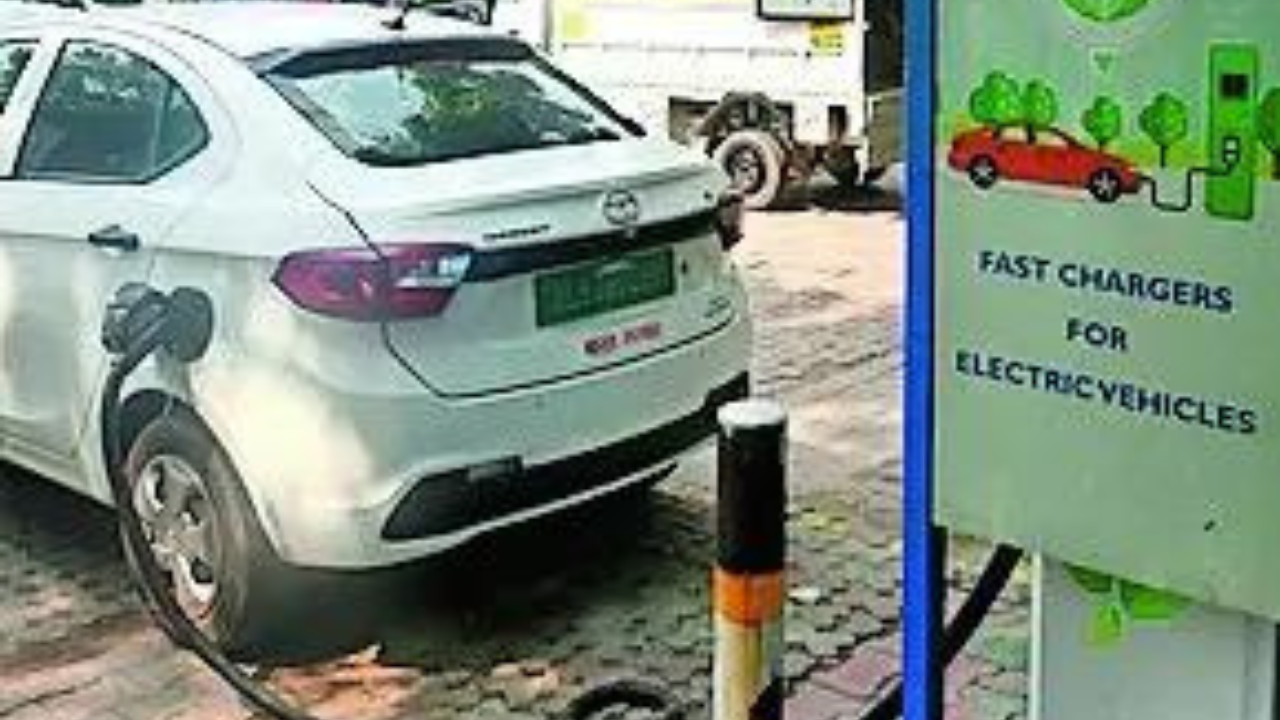 The Headlines – In EV push, subsidy of 10k for 2-wheelers till March next year