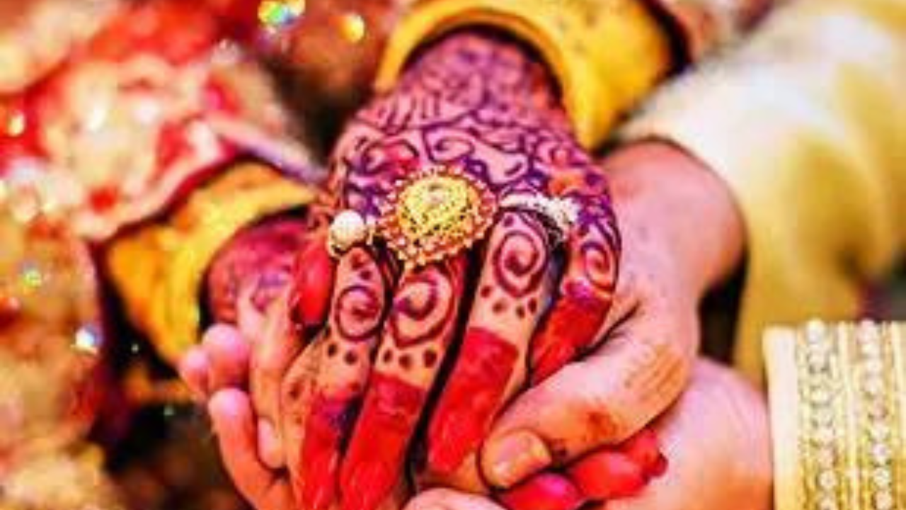 Hindu marriages sacred, can't be dissolved like a contract: HC