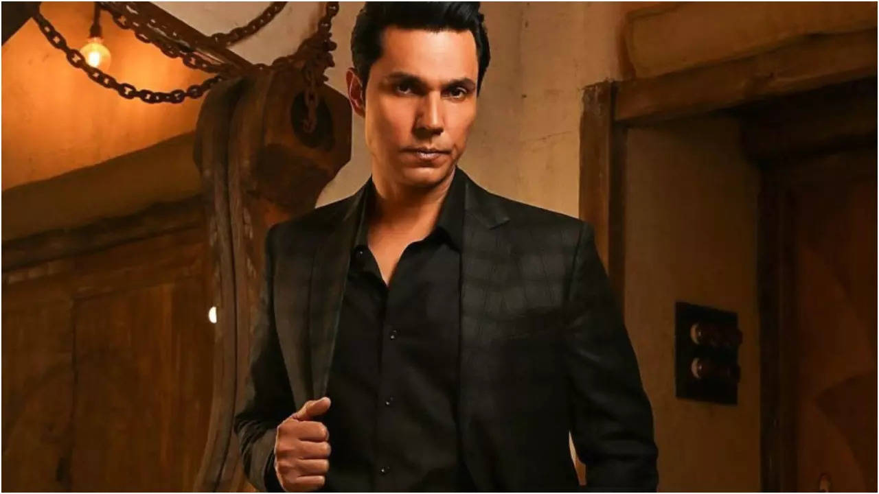 Randeep Hooda Dismisses Boycott Culture as a 'Social Media Hoax' | Filmymeet