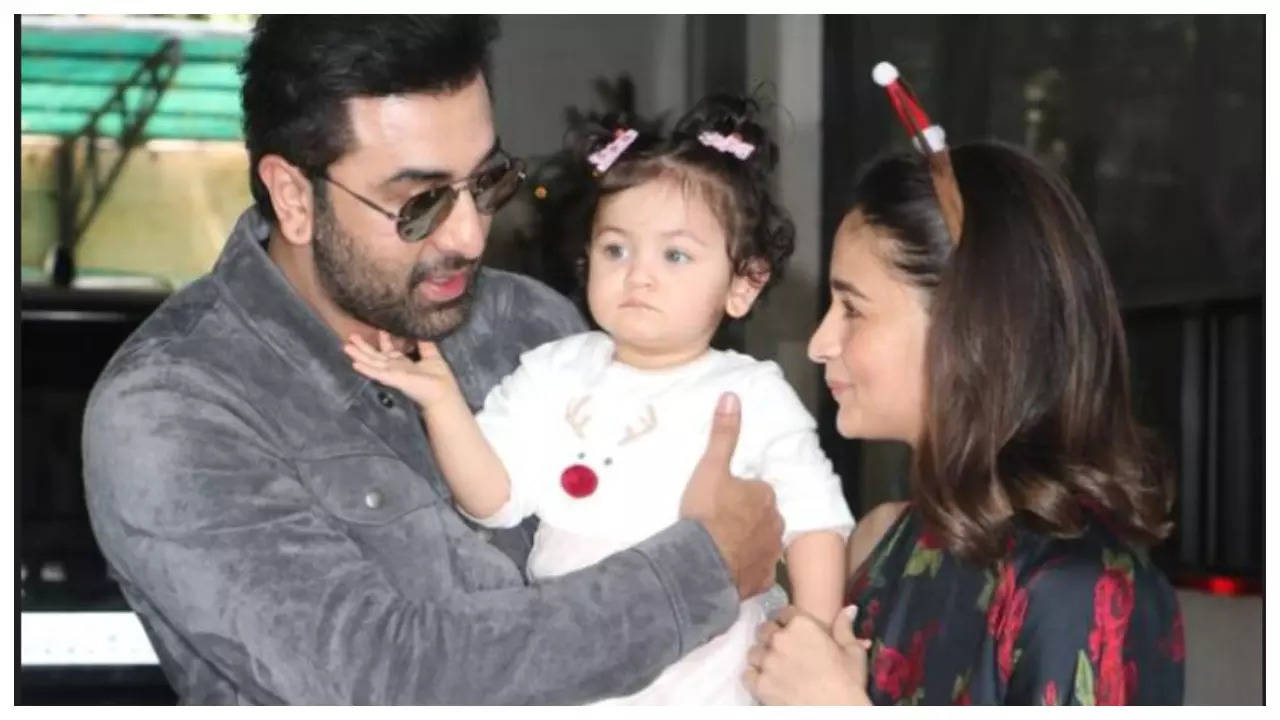 Raha: Throwback: When Ranbir Kapoor requested the paps not to shout, while introducing Raha on Christmas last year Filmymeet