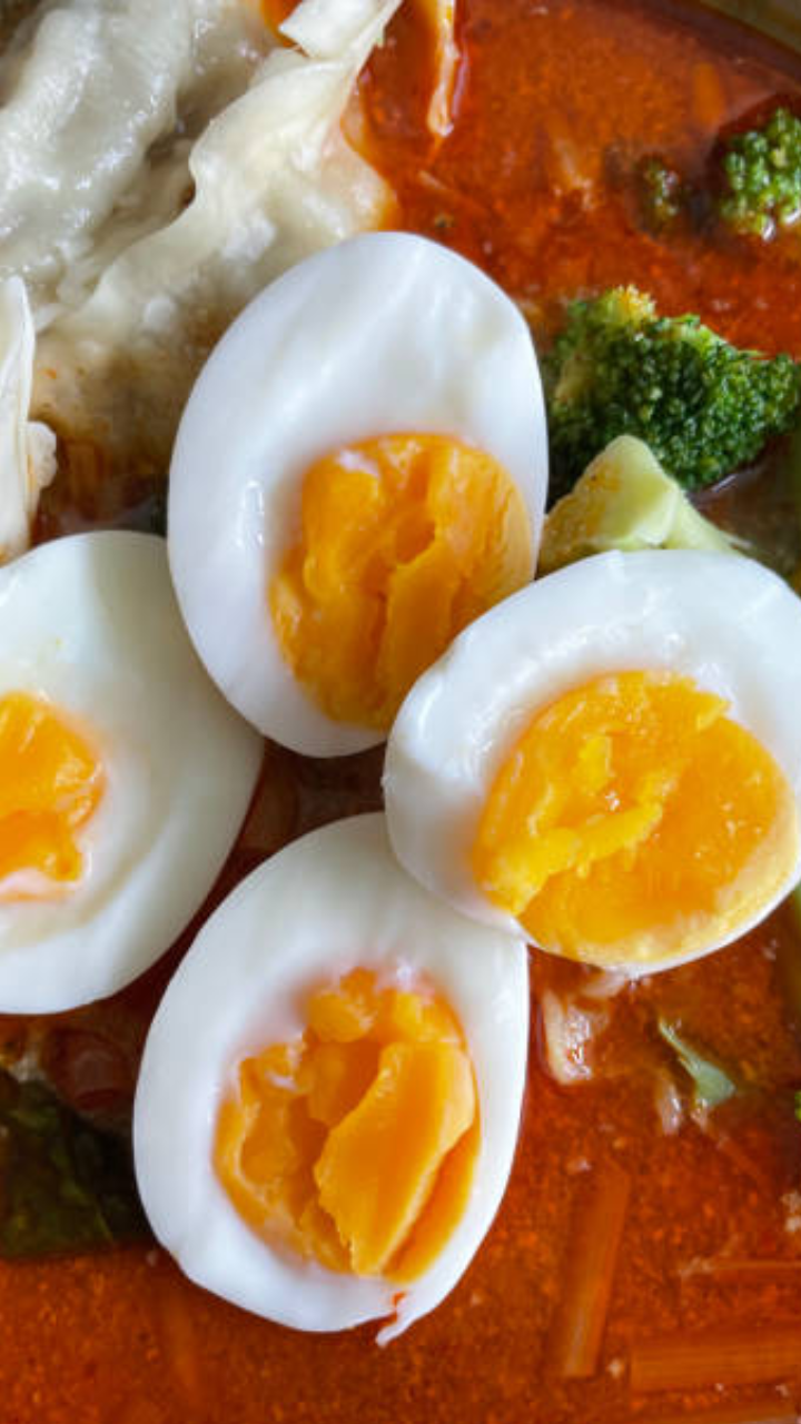 ​10 nutrients you get from 2 boiled eggs​