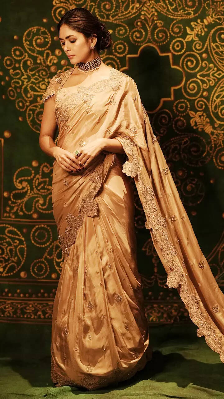 Mrunal serves the perfect festive-ready look