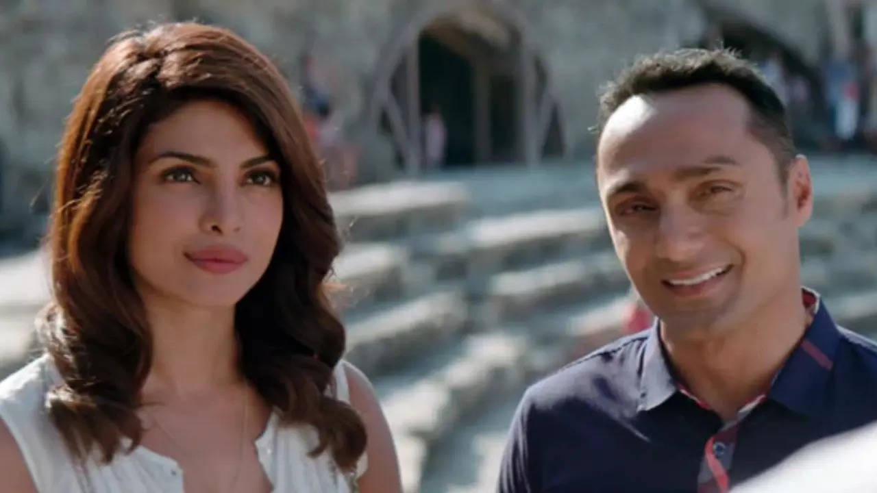 Rahul Bose reveals why Priyanka Chopra's divorce in 'Dil Dhadakne Do' was important for the film's plot: 'If Ayesha weren't challenged...' | Hindi Movie News Filmymeet