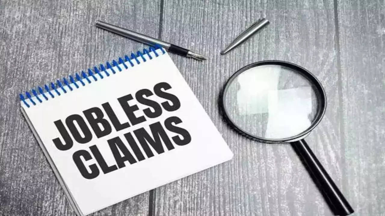 The Headlines – US jobless claims fall to lowest since May in solid labor market