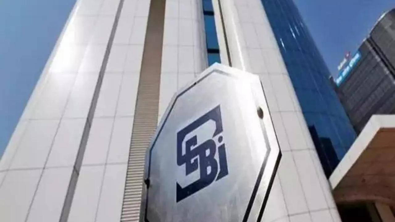 Acuerdos de deuda: Sebi prohíbe Axis Capital