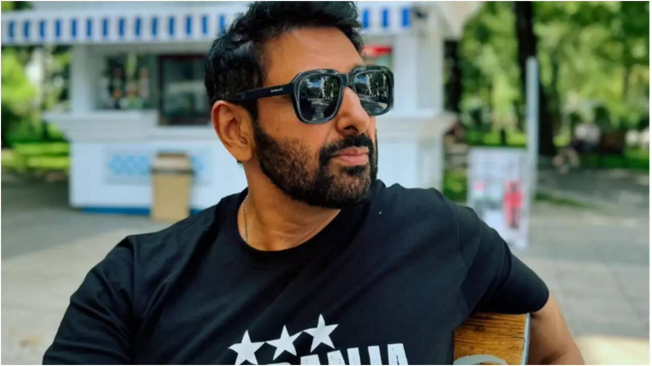 Parvin Dabas admitted in ICU after accident