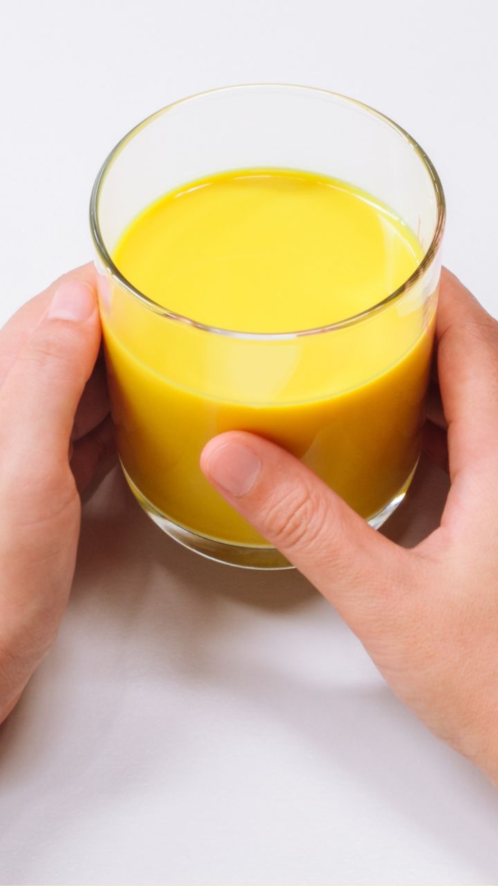 Haldi doodh: 10 reasons to drink turmeric milk before sleep