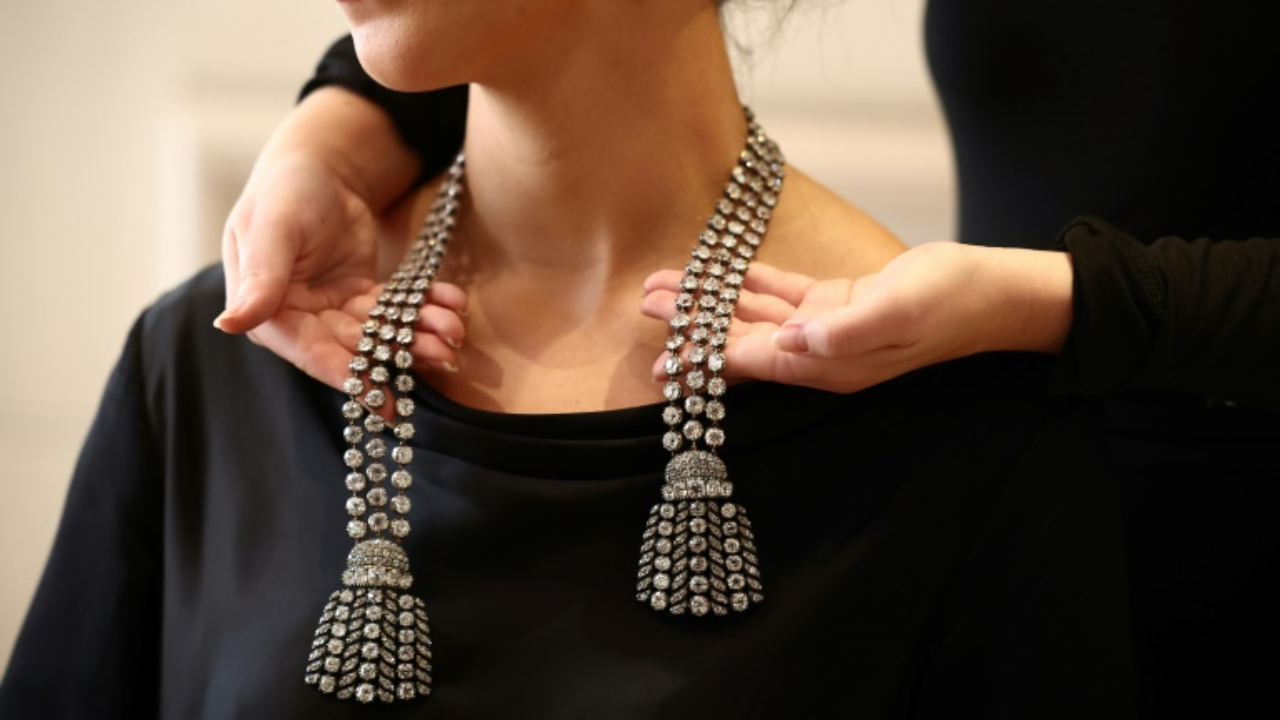 Rare 18th century diamond necklace heads to auction – What’s the cost?