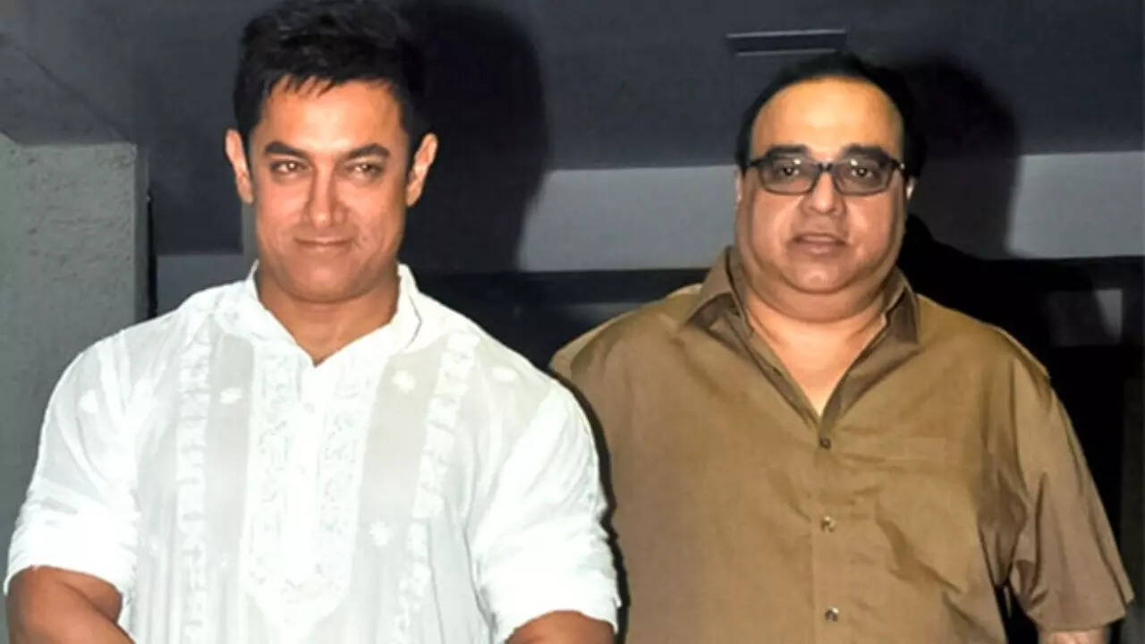 Aamir, Rajkumar Santoshi join hands after 29 years