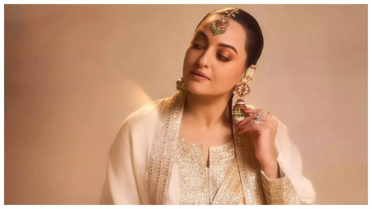 Sonakshi denies being part of Rajkummar Rao’s production