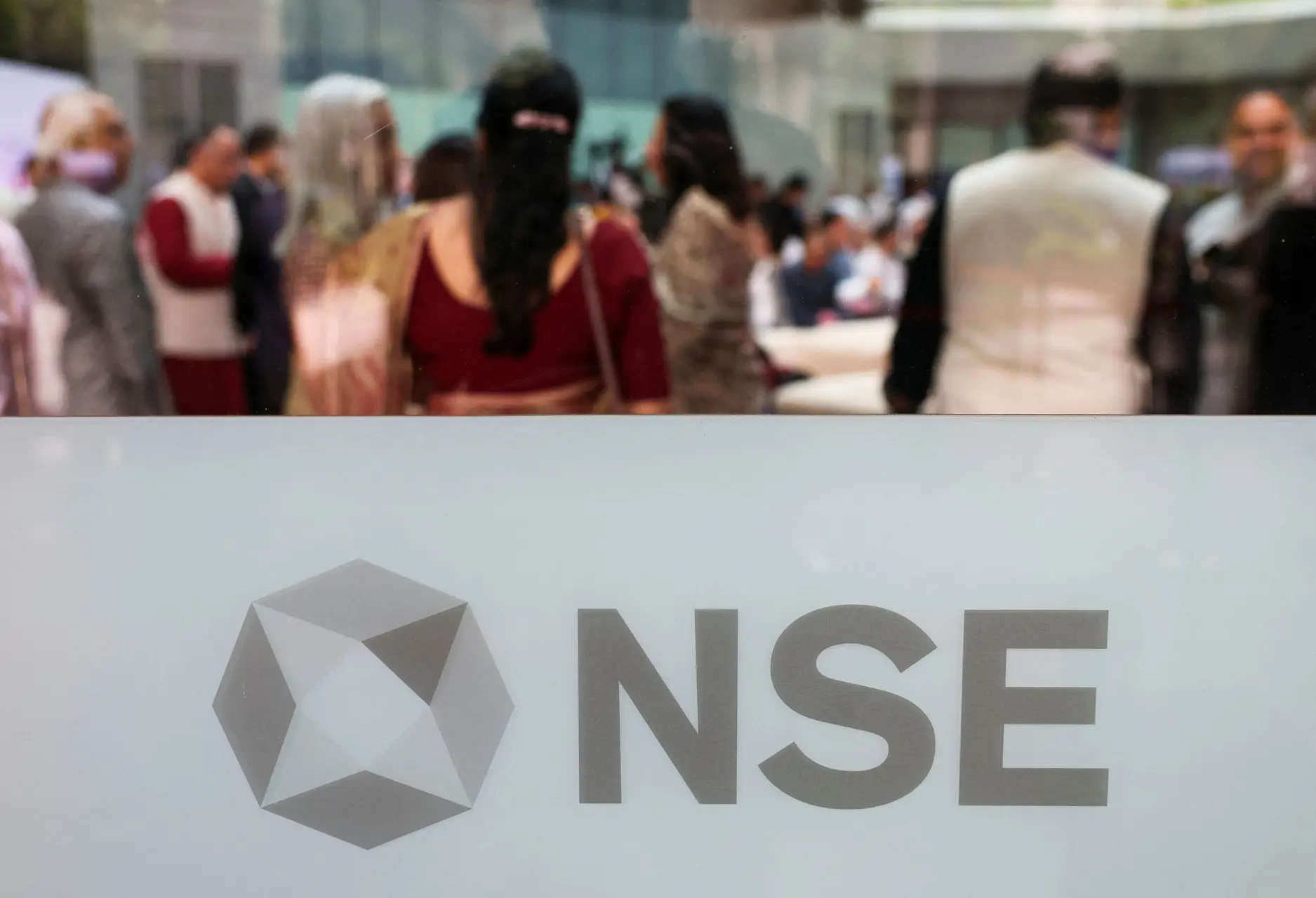 The Headlines – One-fourth of stock investors are from UP, Rajasthan & West Bengal: NSE