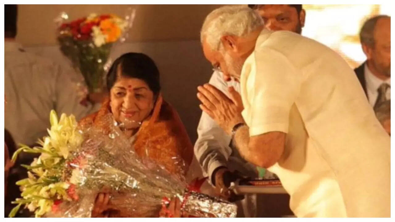 PM Modi pays tribute to Lata Mangeshkar