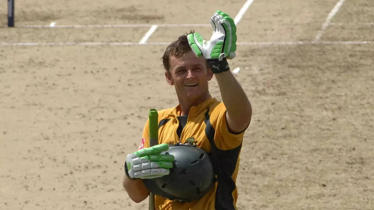 Squash ball in glove! The unusual tactic behind Gilchrist's 2007 World Cup blitz