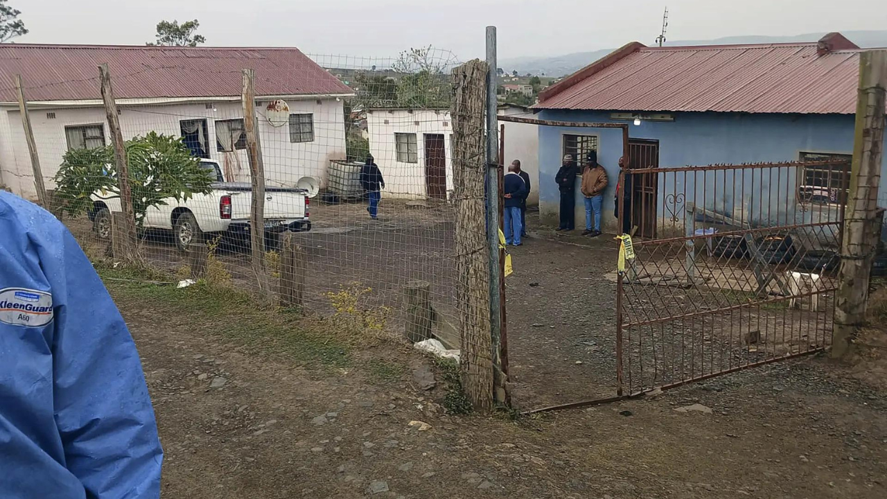 Shooting leaves 17 dead in eastern South Africa
