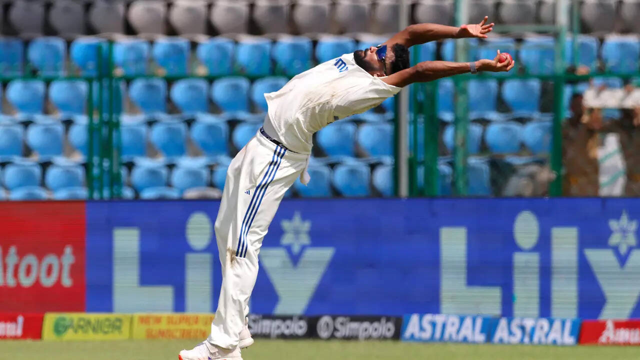 Siraj's sensational catch in Kanpur Test leaves Shakib in disbelief