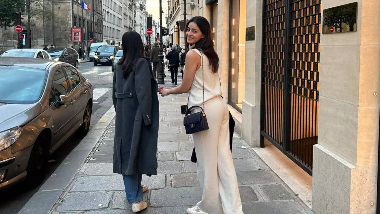 Ananya enjoys a stroll on Paris streets with sister