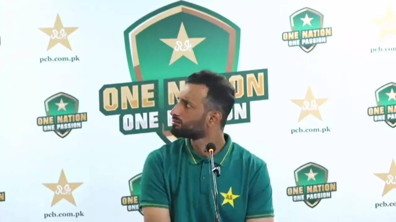 'Pakistan ka captain hai, show respect': Drama at press conference!