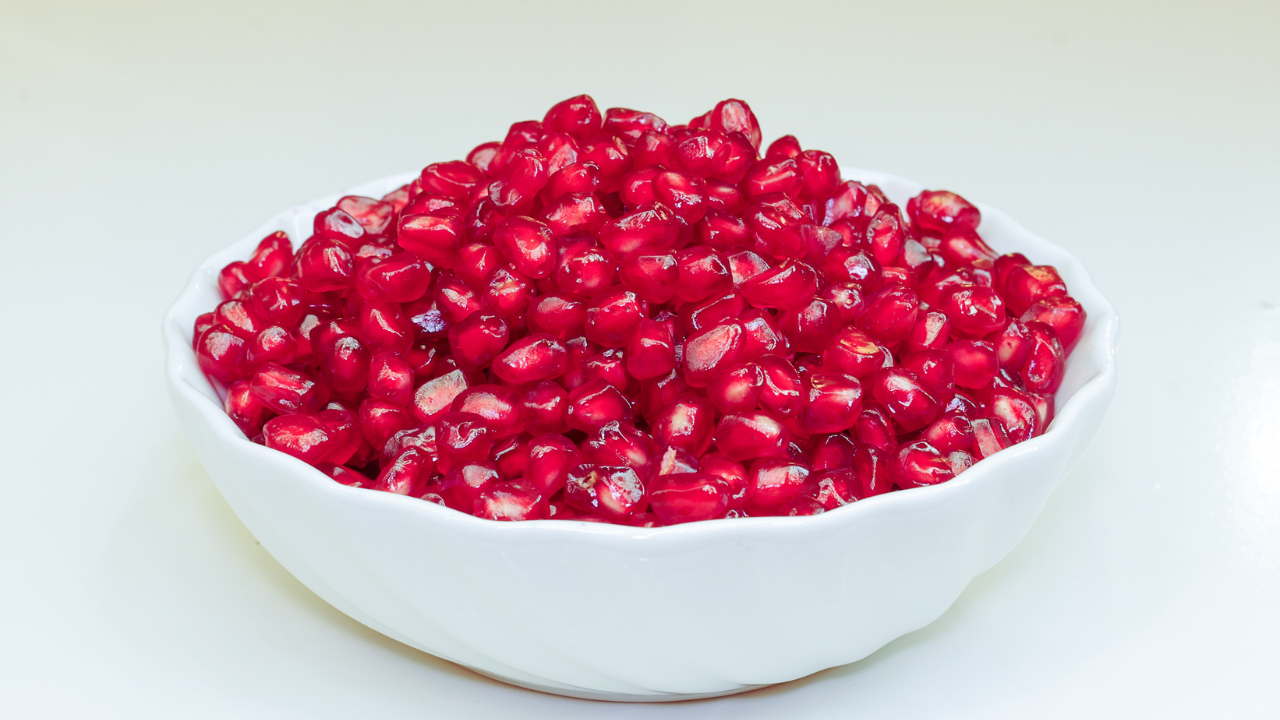 Anar Benefits: 5 reasons to eat a bowl of pomegranate everyday