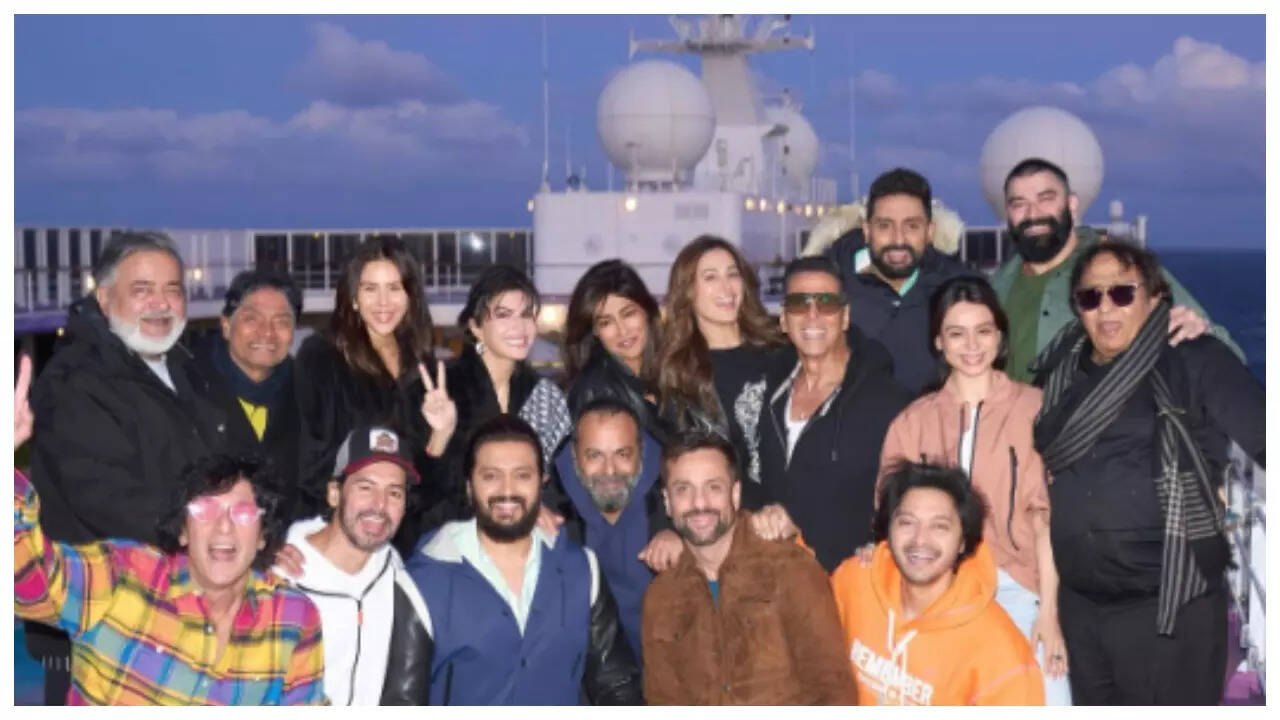 Akshay, Abhishek shoot for Housefull 5 on cruise