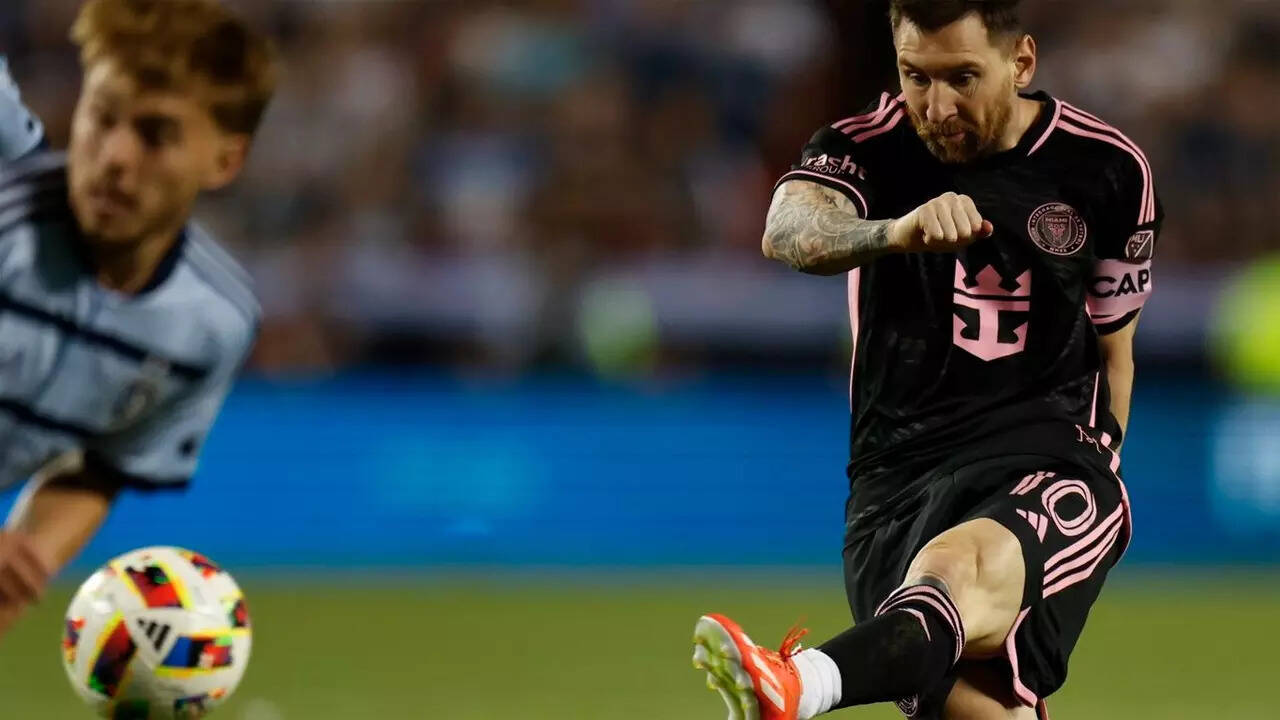 'Insane!' Messi's magical 'free-kick' that broke Beckham's record